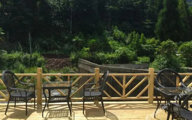 Mount Qingcheng Jingtai Pavilion Linxi Vacation Apartment