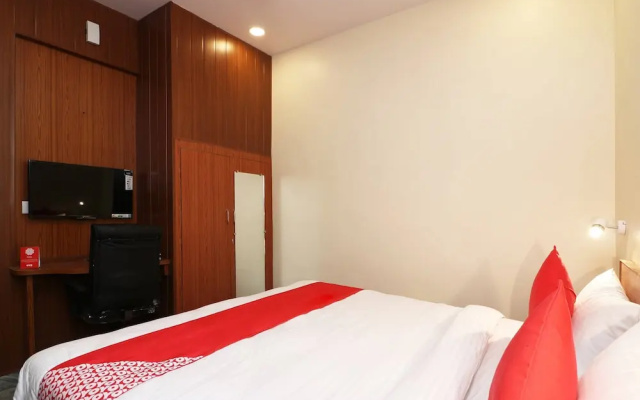OYO Flagship 23709 Hotel Meerut International