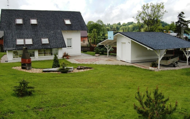 Serene Holiday Home With Private Garden, Whirlpool, Terrace