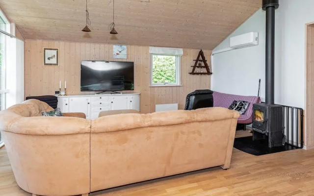 6 Person Holiday Home in Logstor