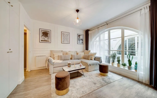 Historical Apartment in the Heart of Paris - 1