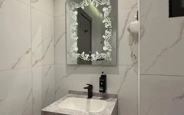 208s Tara-jre Jabal Al Lweibdeh With Stunning View