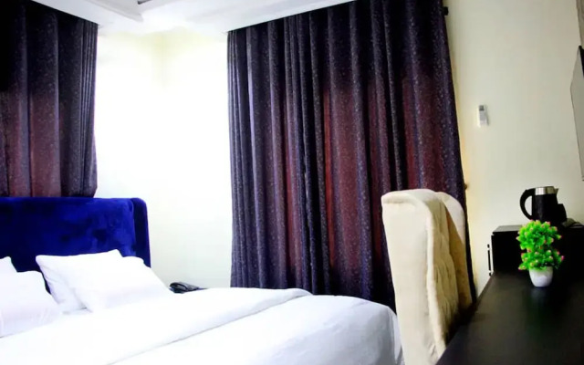 S and B Suites