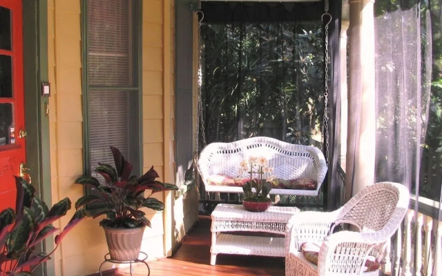 Larelle House Bed and Breakfast