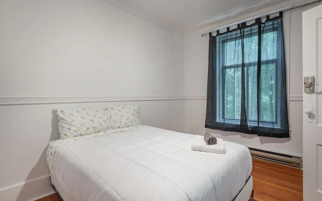 Beautiful 6BR Apt Near Olympic Stadium