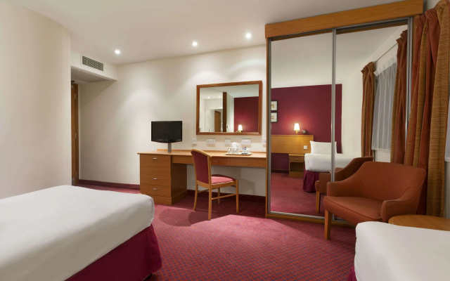 Days Inn by Wyndham Stevenage North