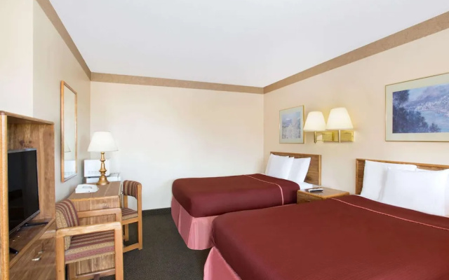 Howard Johnson Inn - Brigham City