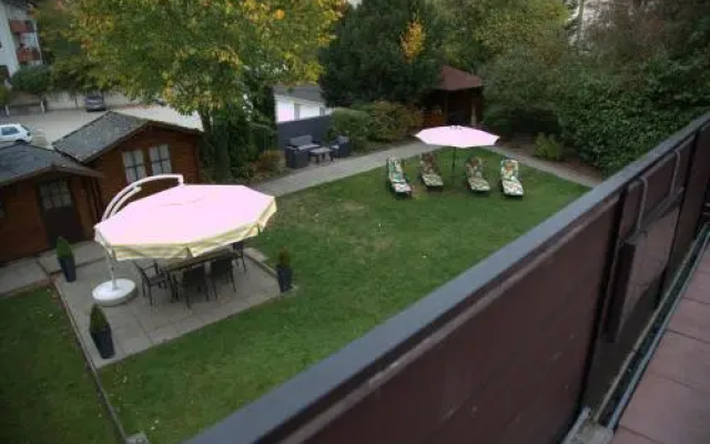 Haus Mecklenburg - Hotel - Pension