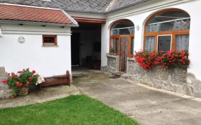 Petra Apartmanok