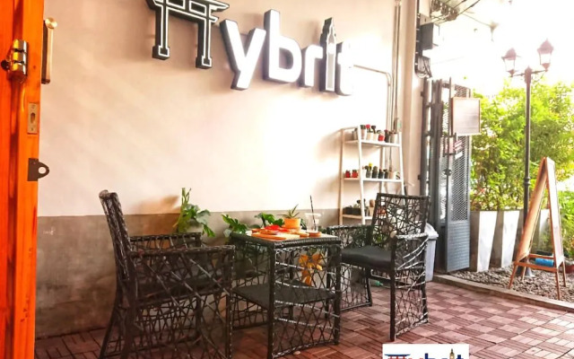 Hybrit Hostel & Cafe