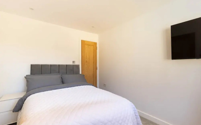 Spacious 4Bd Smart Home In Idyllic Rural Setting