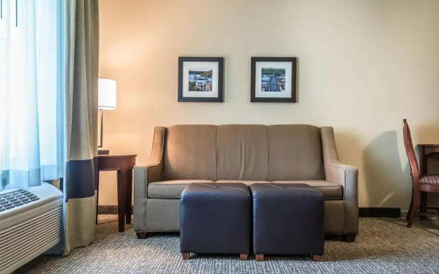 Holiday Inn Express Hotel & Suites Stillwater
