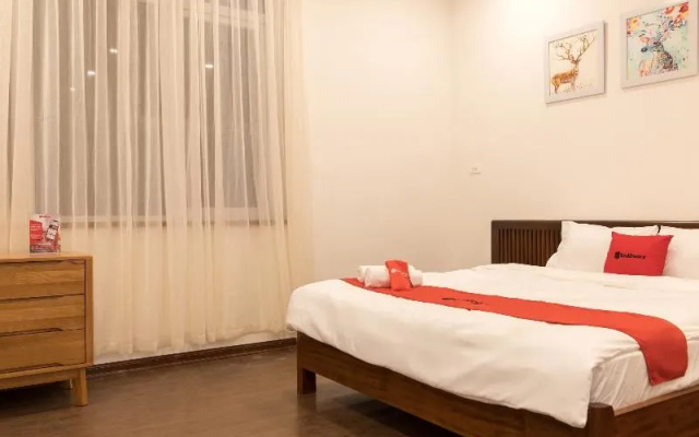 Reddoorz Plus Near Westlake Tay Ho