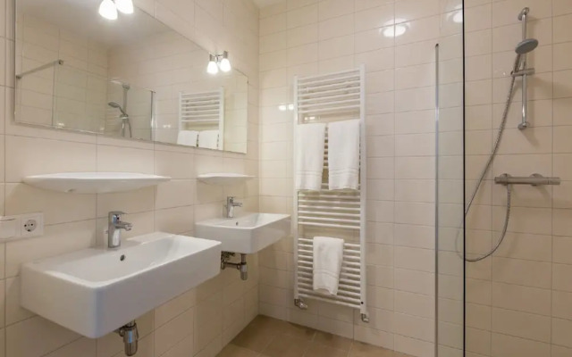 Luxury 6-person Apartment Near Zoutelande Beach