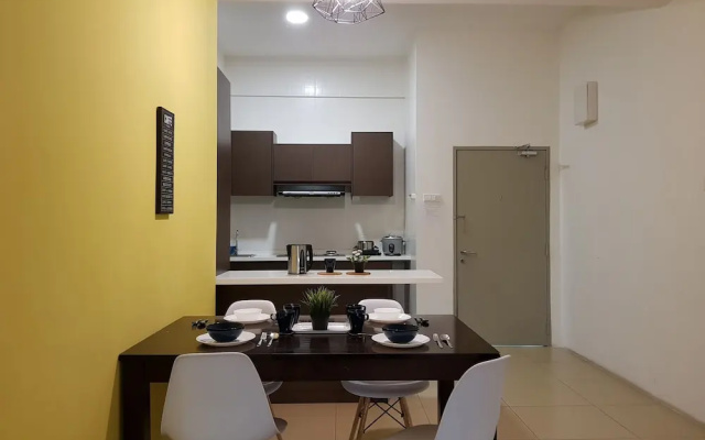 Play Residence at Golden Hills