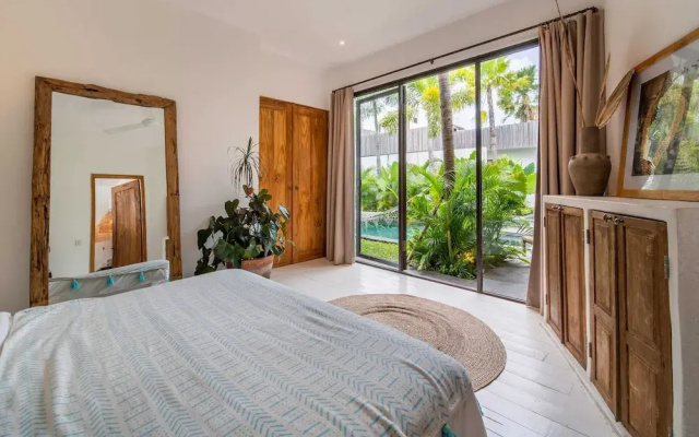 Tropical Design, Private Villa, 3 BR, Umalas