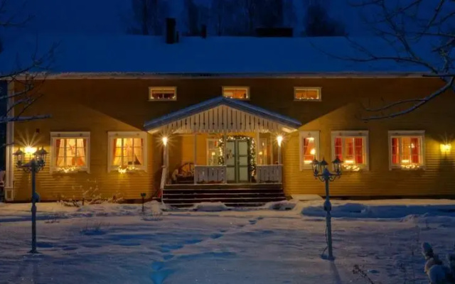 Lakomäen Metsäkartano