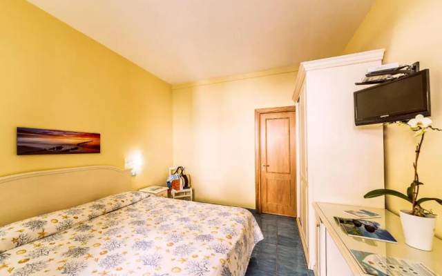 Hotel Cava DellIsola