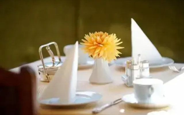 Hotel Montjola