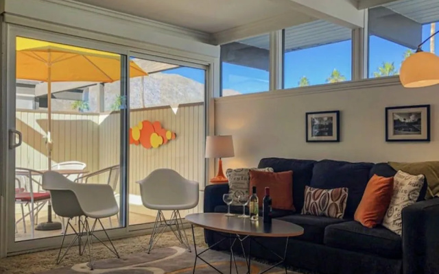 Ocotillo Lodge