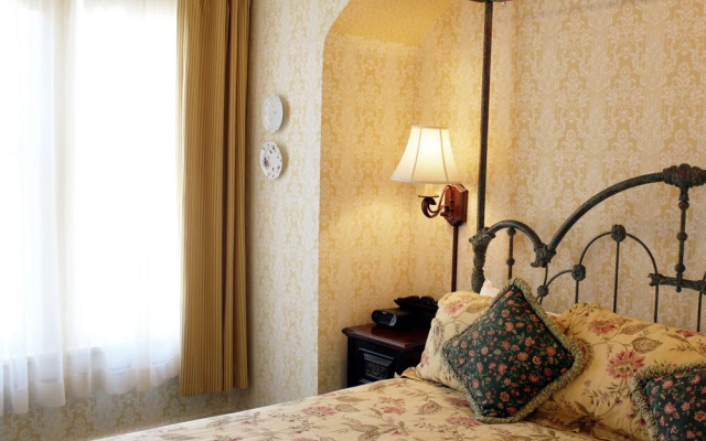 Gosby House Inn, A Four Sisters Inn