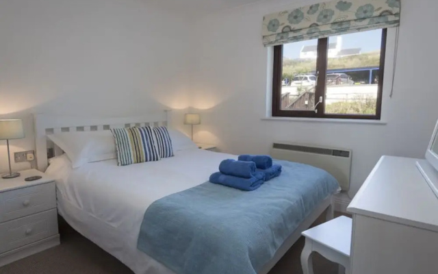25 Burgh Island Causeway