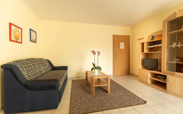 Lena Apartman