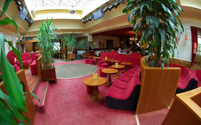 Hotel Des Couronnes Chateaudun