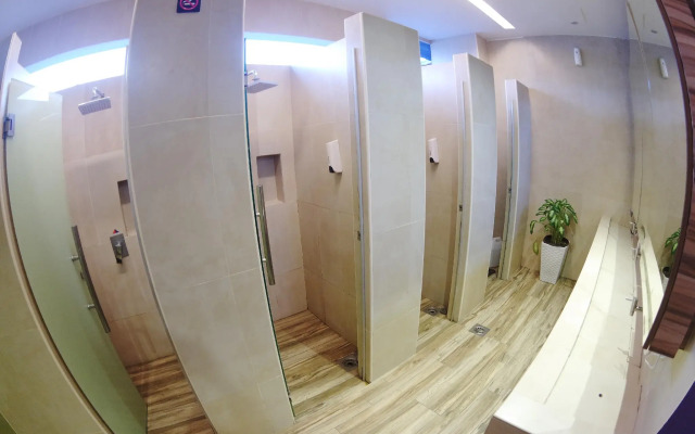 HereHotel Dormitory