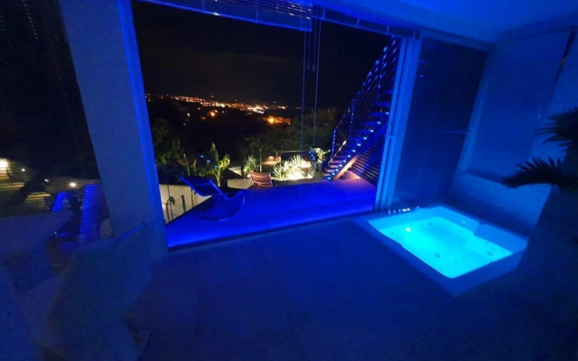 Apartments Lux With Pool