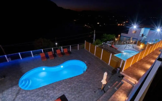 Best Family Friendly Villa Near Lake Kournas
