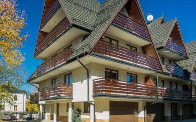 Отель Apartamenty Tetmajera Закопане вид на фасад