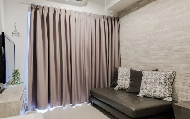 Bright 2BR Apartment at Paramount Skyline