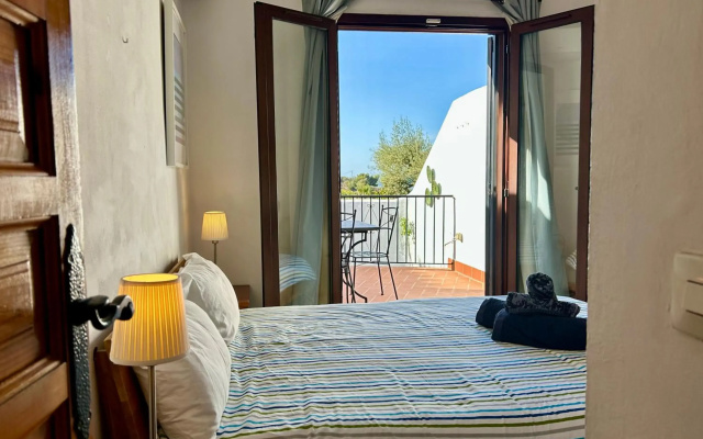 Casa con terraza y hermoso jardín comunal