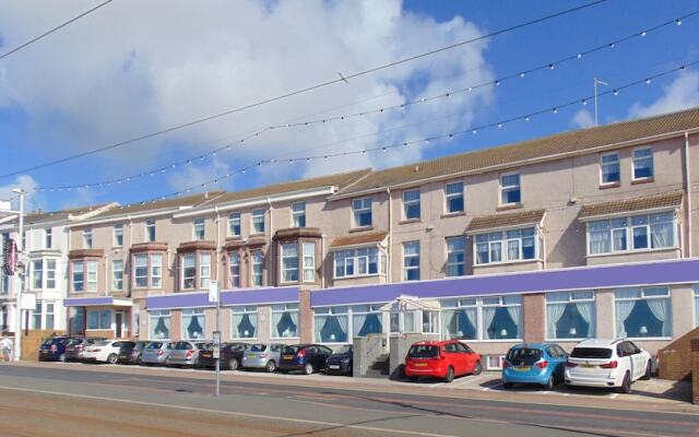North Shore Hotel вид на фасад