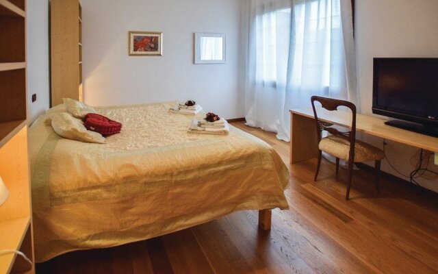 Отель Villa Strepitosa B&B Италия, Региональный парк Colli Euganei - отзывы, цены и фото номеров - забронировать отель Villa Strepitosa B&B онлайн комната для гостей