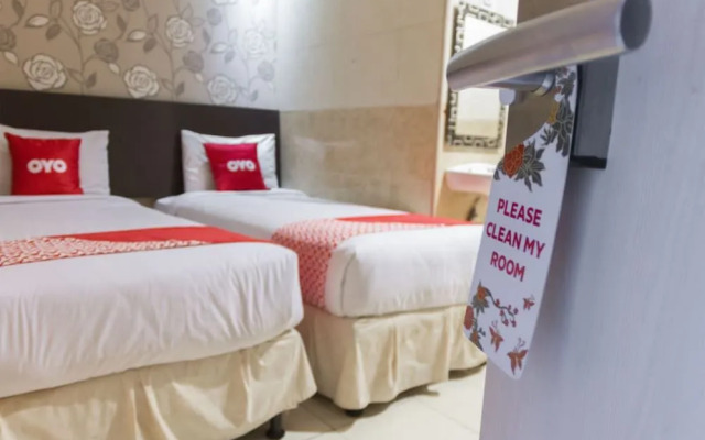 OYO 1702 Harmoni Inn Makassar