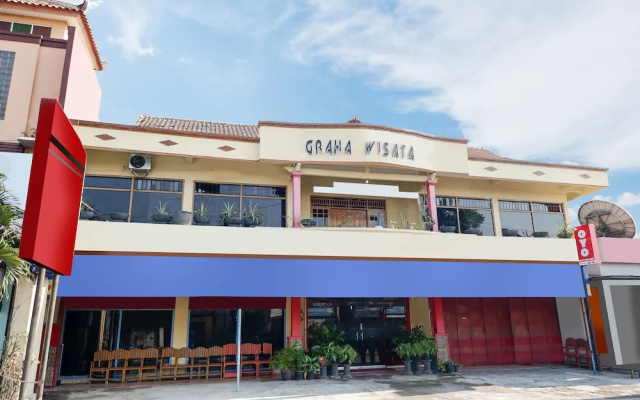 Graha Wisata Hotel by OYO Rooms