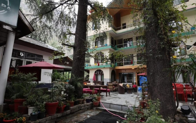 The Rainbow Inn and Cafe