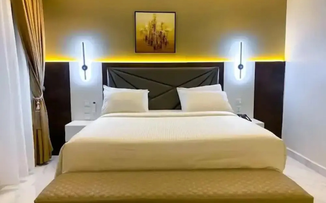 Saint Tropez Hotel and Suites
