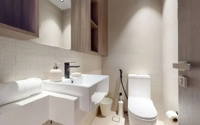 Euro Residences 206