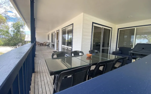 90 Mile Beach House & Villas