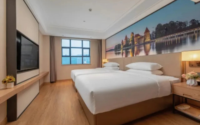 Vienna International Hotel (Dongguan Zhangmutou Government Square)