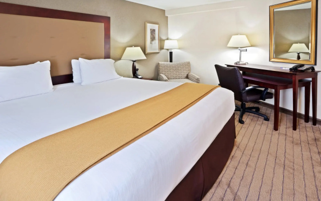Holiday Inn Express Portland South-Lake Oswego by IHG