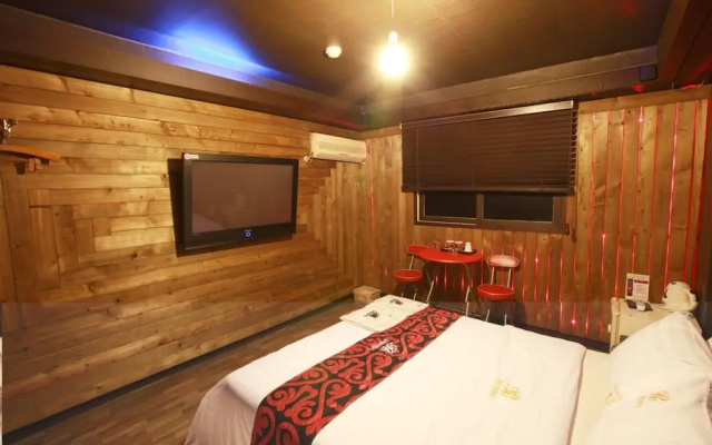 Regency Motel