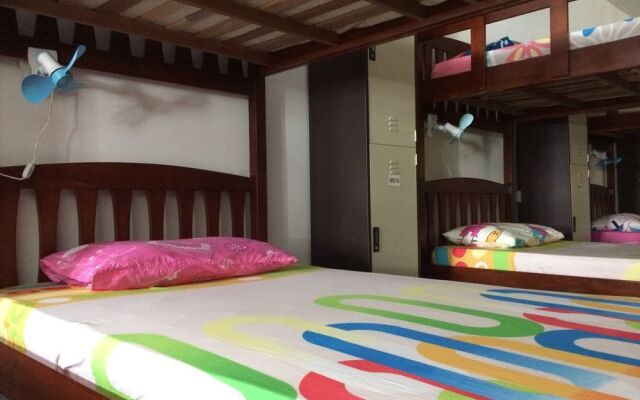1981 Guest House
