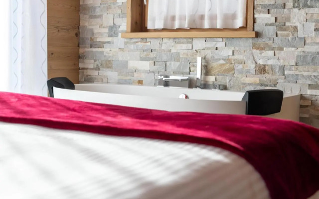 Chalet Imbosc'che - 5 Beautiful Rooms in Charming B&B