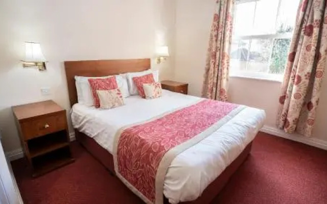 The Emmbrook Inn