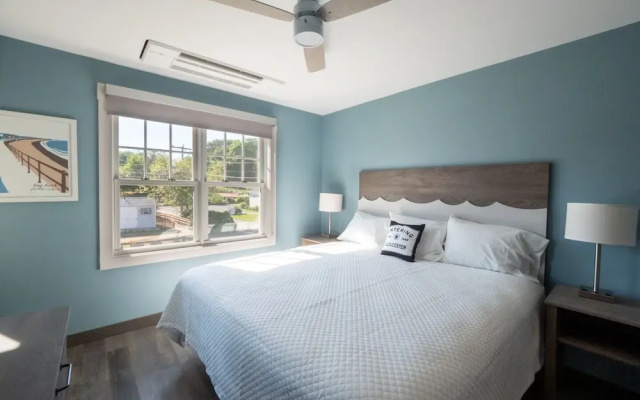 Long Beach Suites