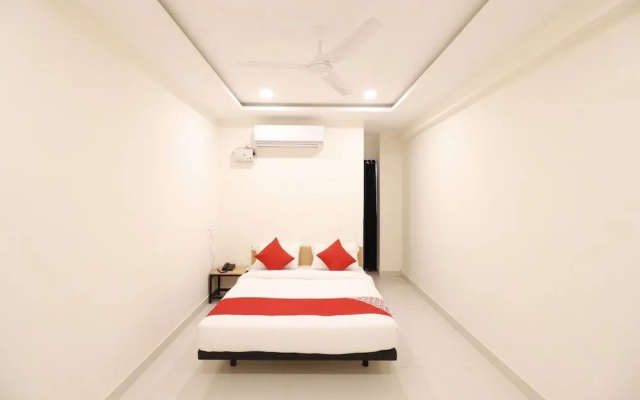 OYO Flagship 27991 Mundhwa UC
